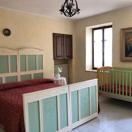 Casa Dei Ciliegi Castell'Alfero Villa Bagian luar foto