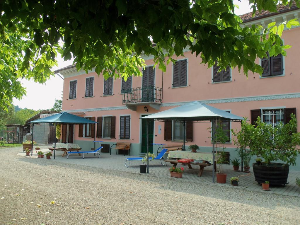 Casa Dei Ciliegi Castell'Alfero Villa Ruang foto