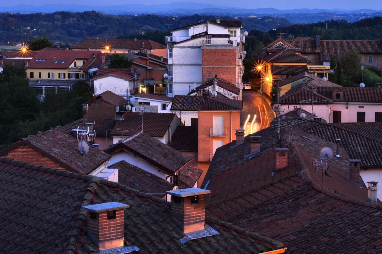 Casa Dei Ciliegi Castell'Alfero Villa Bagian luar foto
